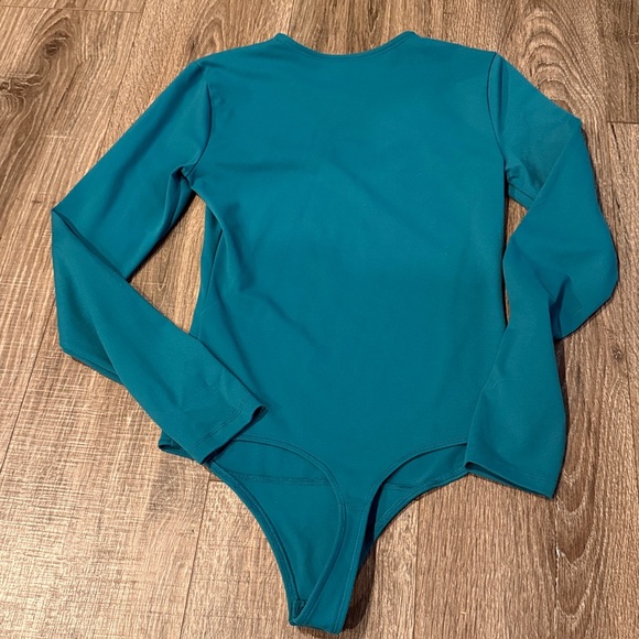 NWOT Abercrombie and Fitch Teal LS Bodysuit - Picture 4 of 5